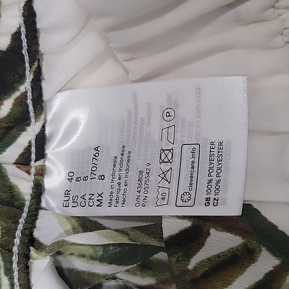 H&M Palm Frond Pants, Size 8, Cropped, Lightweight. EUC - Picture 6 of 7